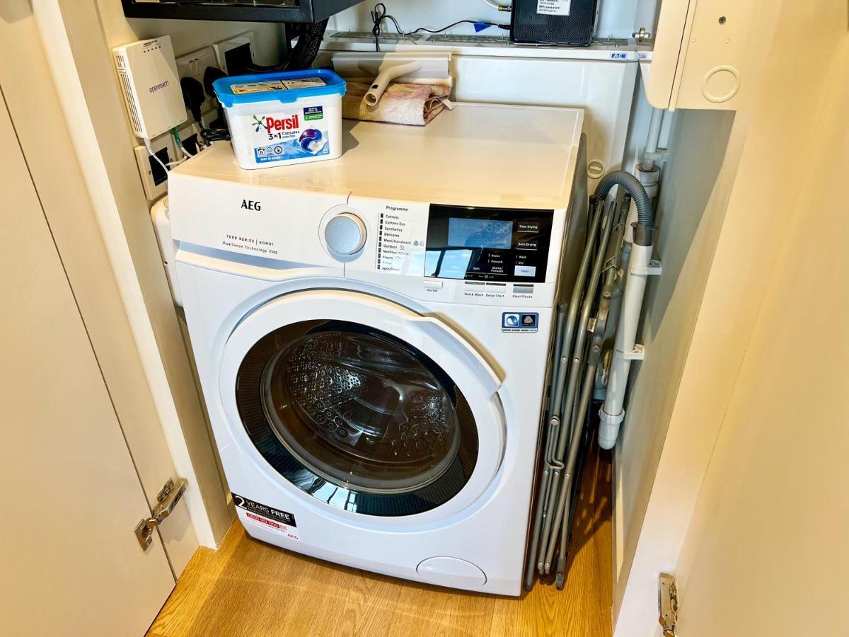 Deluxe Entire Studio Next To London Eye & Trafalgar Square Londres Exterior foto