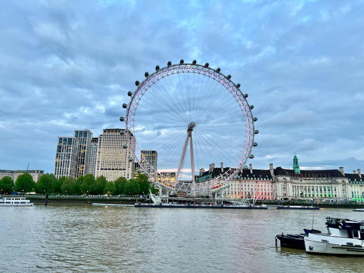 Deluxe Entire Studio Next To London Eye & Trafalgar Square Londres Exterior foto